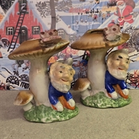 -svampe-stager-vintage-julestager-julemand-under-svamp-sommerfugl-paa-svampen-porcelaensstage-